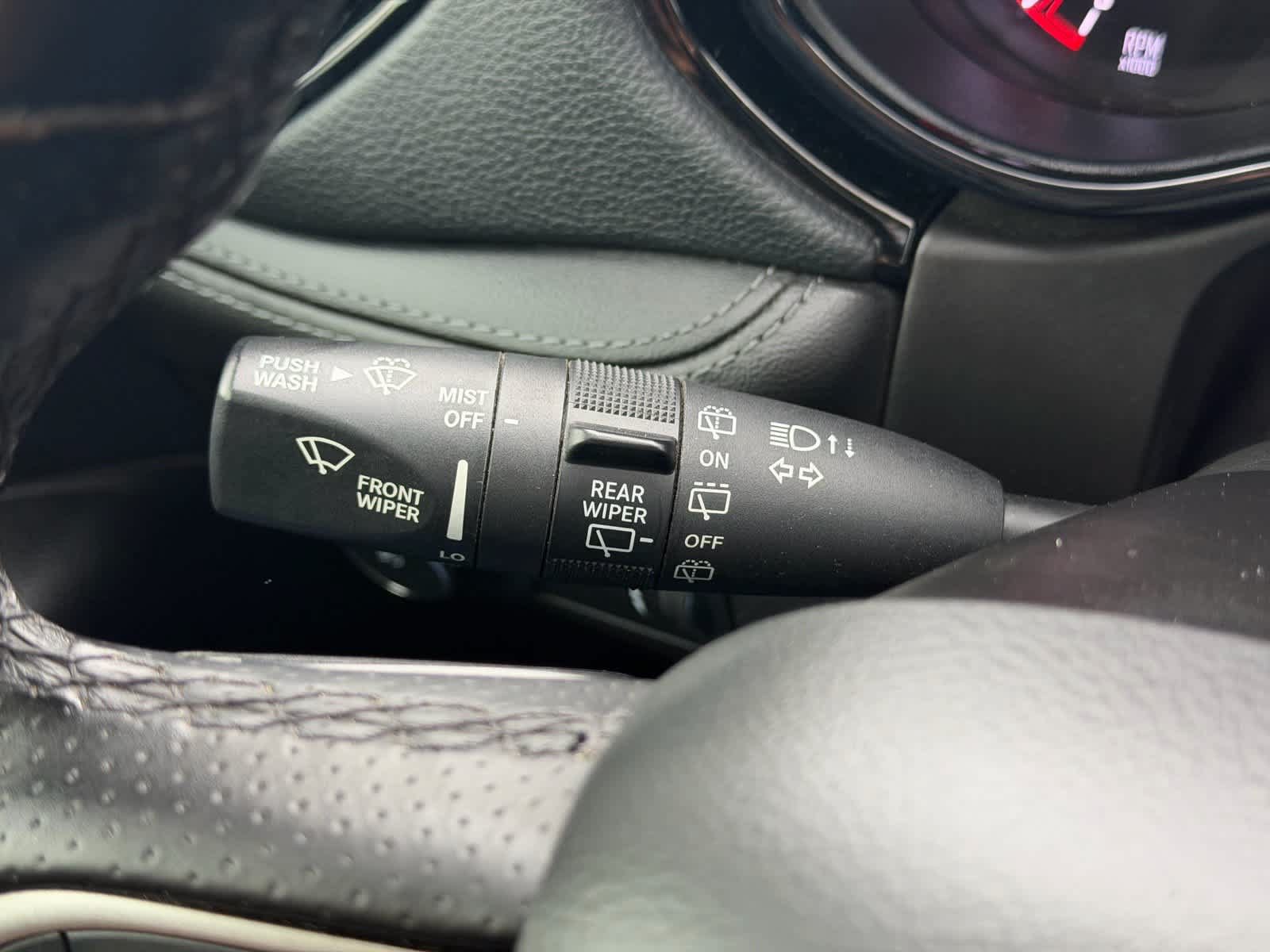 Used 2022 Dodge Durango SXT RWD image 16