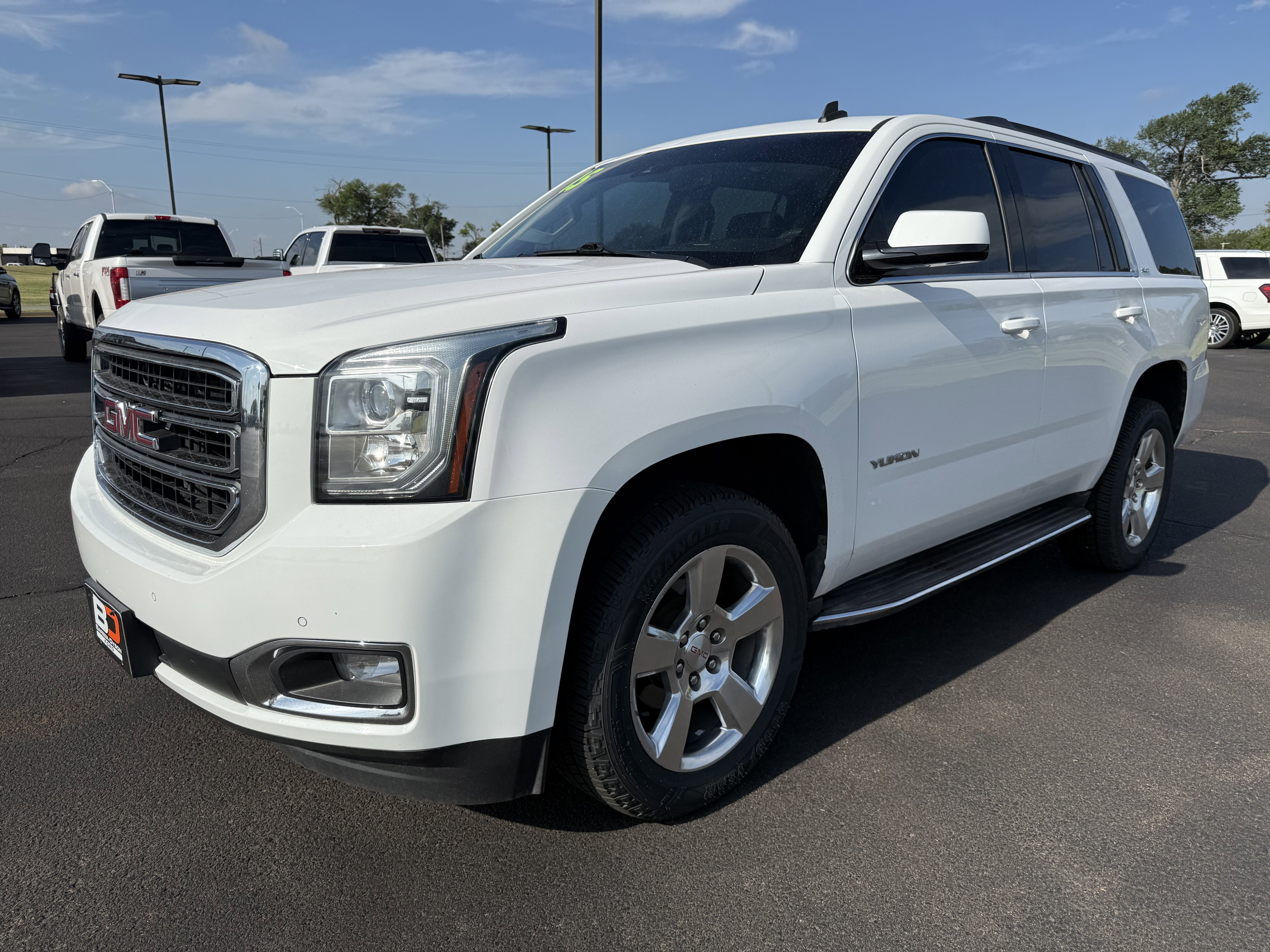 Used 2015 GMC Yukon SLT AWD/4WD video 1