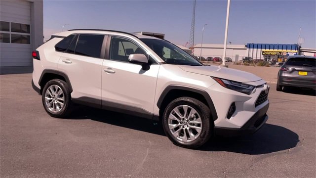 Used 2025 Toyota RAV4 XLE Premium image 3