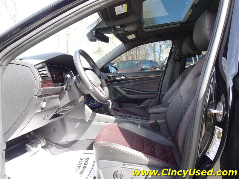 Used 2022 Volkswagen Jetta GLI Autobahn FWD image 11