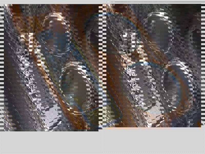 Used 2016 GMC Acadia Denali image 30