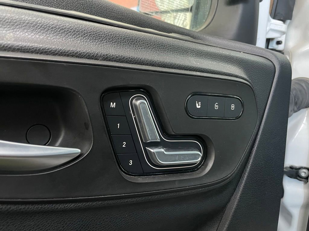 Used 2022 Mercedes-Benz Sprinter 3500 image 43