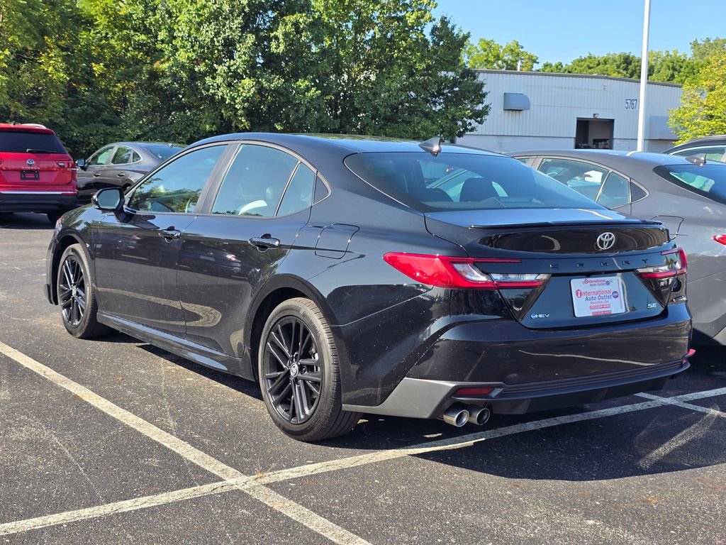 Used 2025 Toyota Camry SE FWD image 6