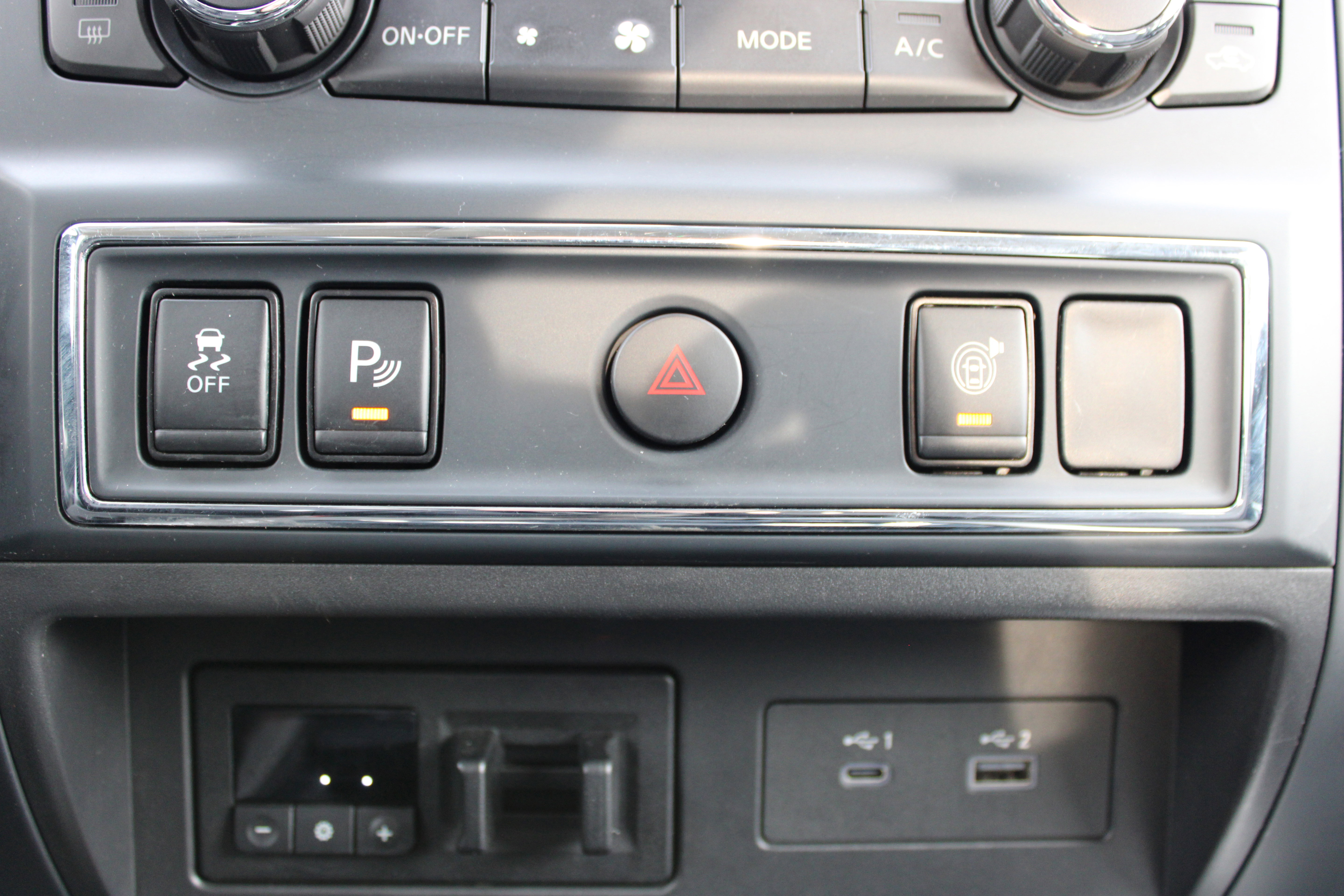 Certified 2022 Nissan Titan SV w/ SV Convenience Package image 21