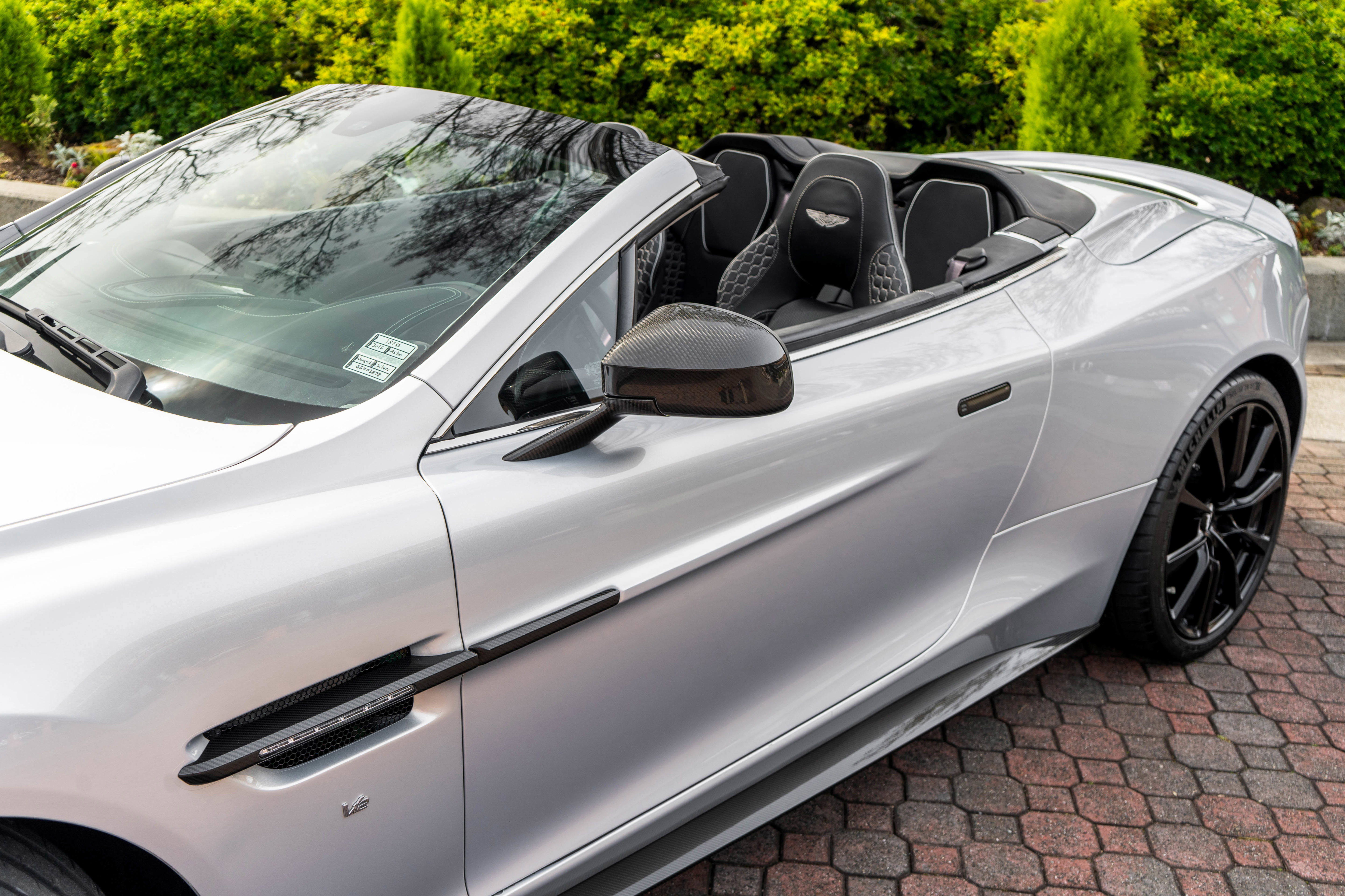 Used 2016 Aston Martin Vanquish Volante image 43