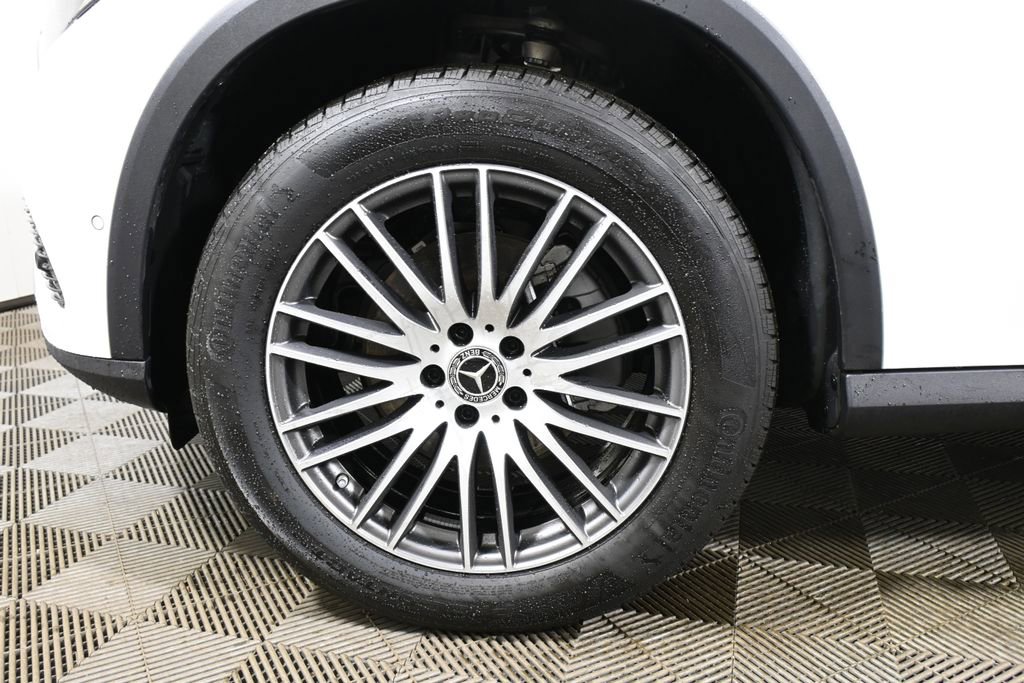 Certified 2026 Mercedes-Benz GLC 300 4MATIC image 12
