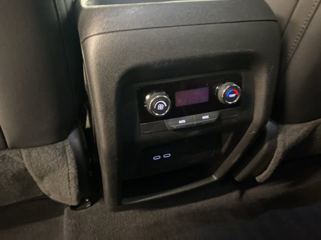 Used 2025 Chevrolet Traverse LT AWD/4WD image 26