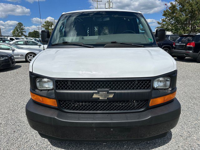 Used 2017 Chevrolet Express 2500 RWD image 4