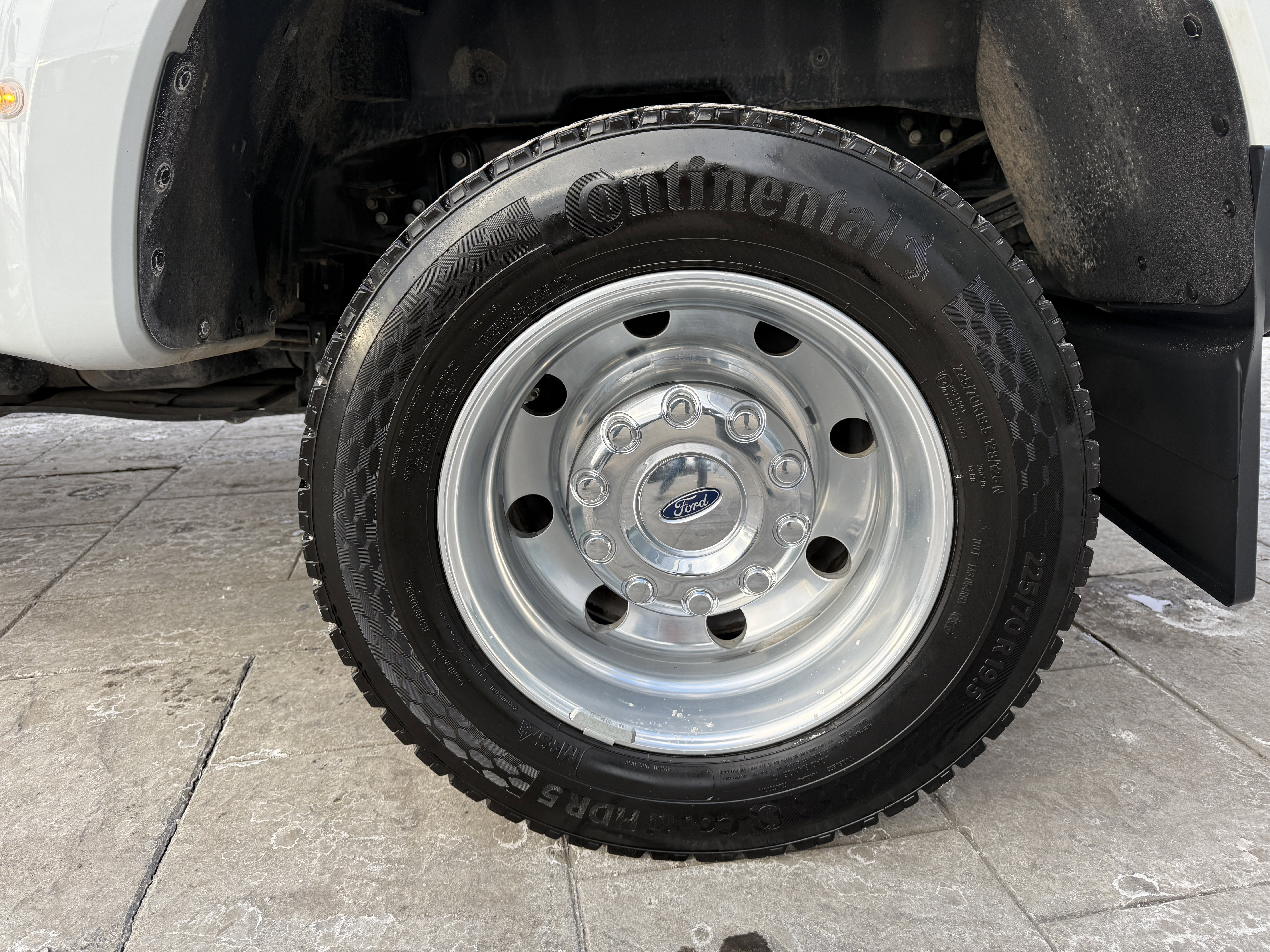 Used 2025 Ford F450 Lariat w/ FX4 Off-Road Package image 31