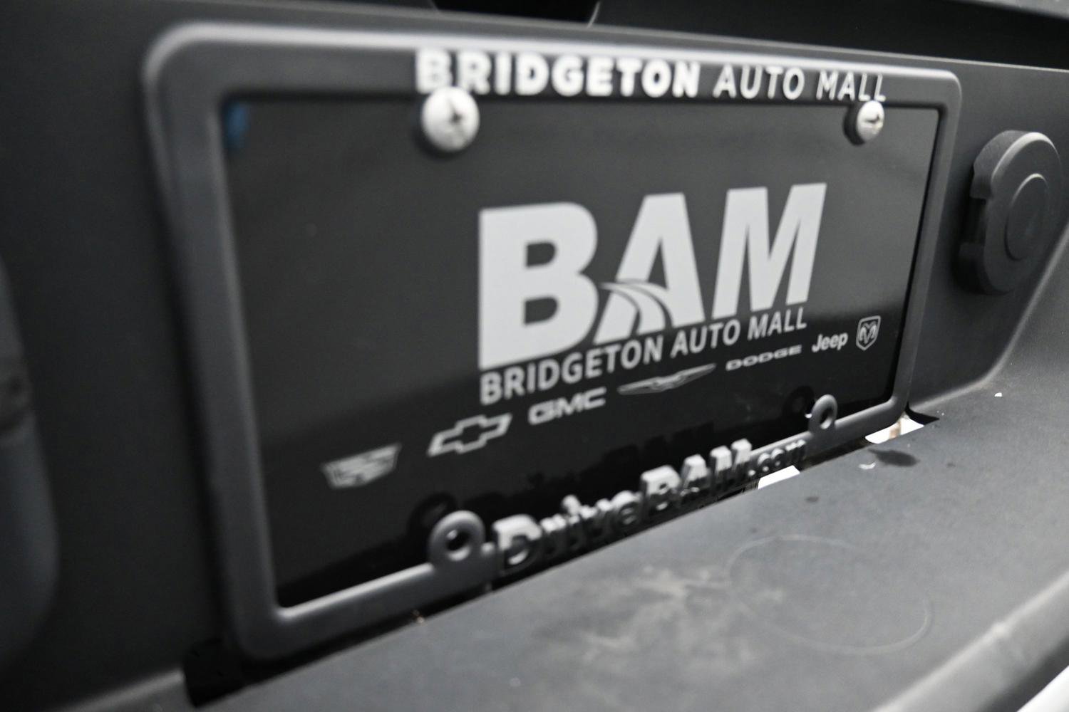 Used 2023 Chevrolet Silverado 1500 LT image 30