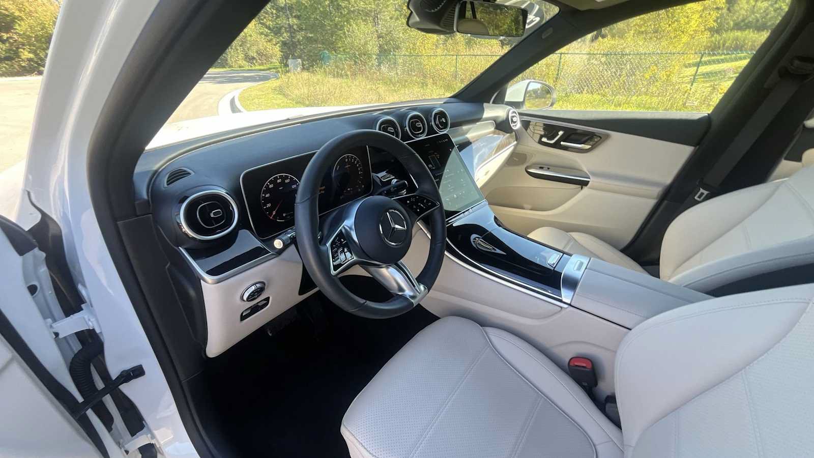 Certified 2025 Mercedes-Benz GLC 350e 4MATIC image 15