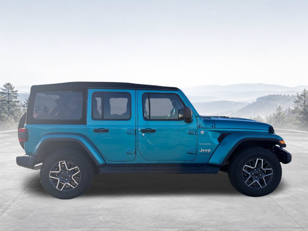 Used 2024 Jeep Wrangler Unlimited Sahara w/ Technology Group AWD/4WD image 12
