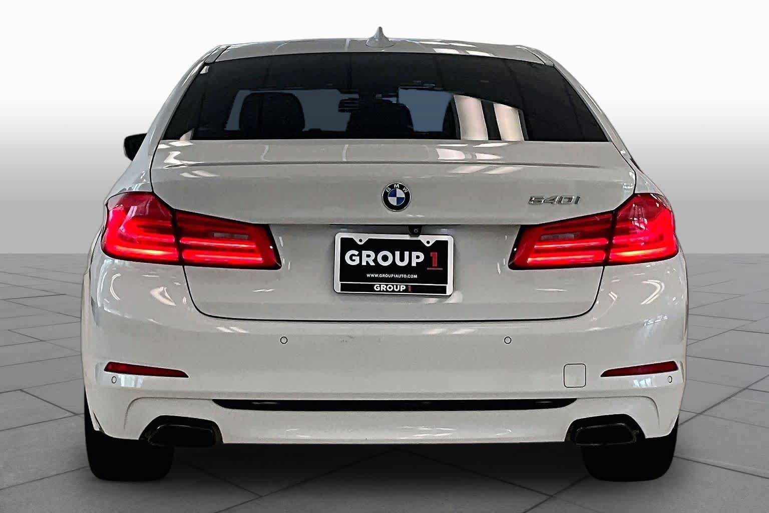 Used 2019 BMW 540i w/ Convenience Package RWD image 4