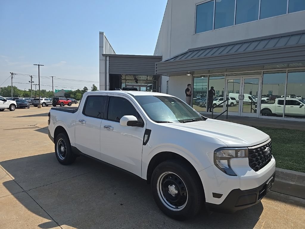 Used 2025 Ford Maverick XL FWD image 1