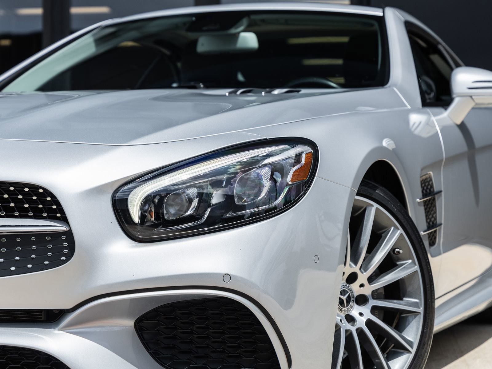 Used 2017 Mercedes-Benz SL 450 image 16