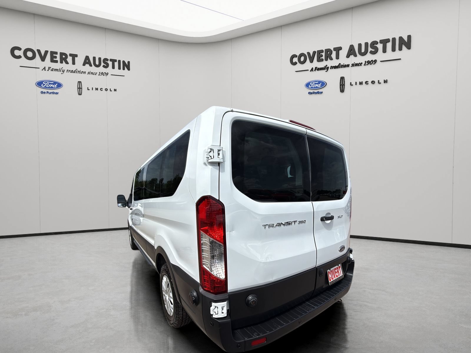 Used 2020 Ford Transit 350 XLT RWD image 3