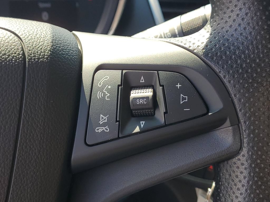 Used 2021 Chevrolet Trax LT FWD image 10