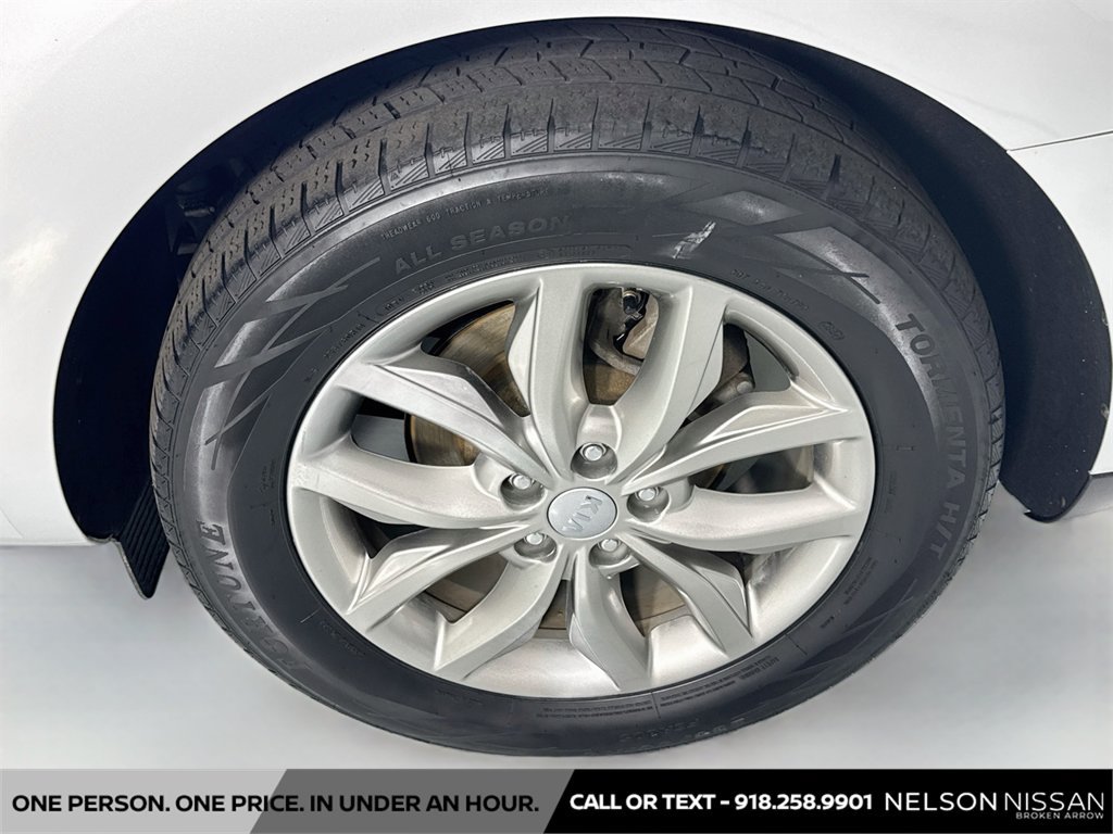 Used 2021 Kia Sedona EX FWD image 32