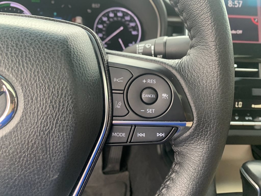 Used 2022 Toyota Avalon XLE w/ Moonroof Package FWD image 28