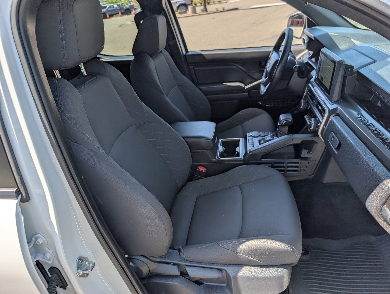 Used 2025 Toyota Tacoma SR5 image 8