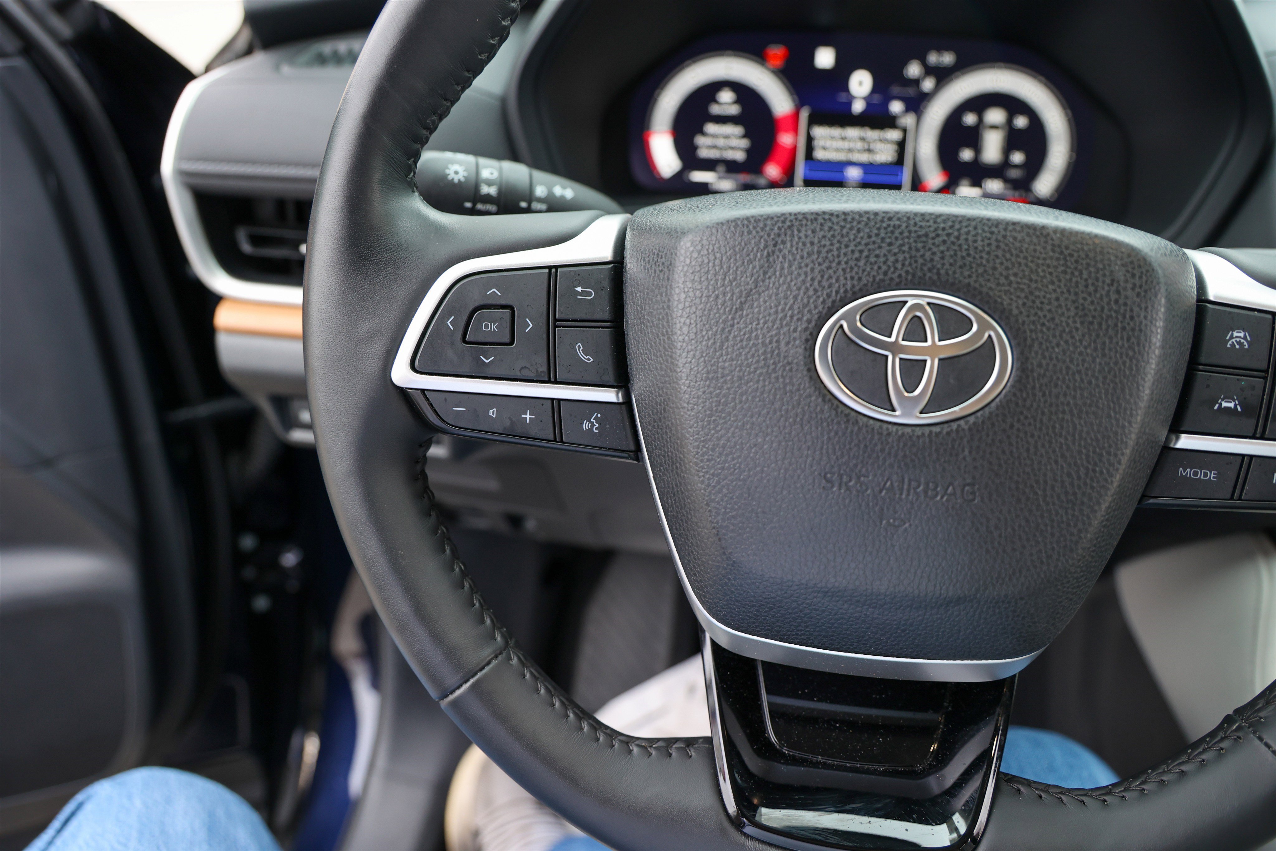 Certified 2025 Toyota Grand Highlander FWD image 18
