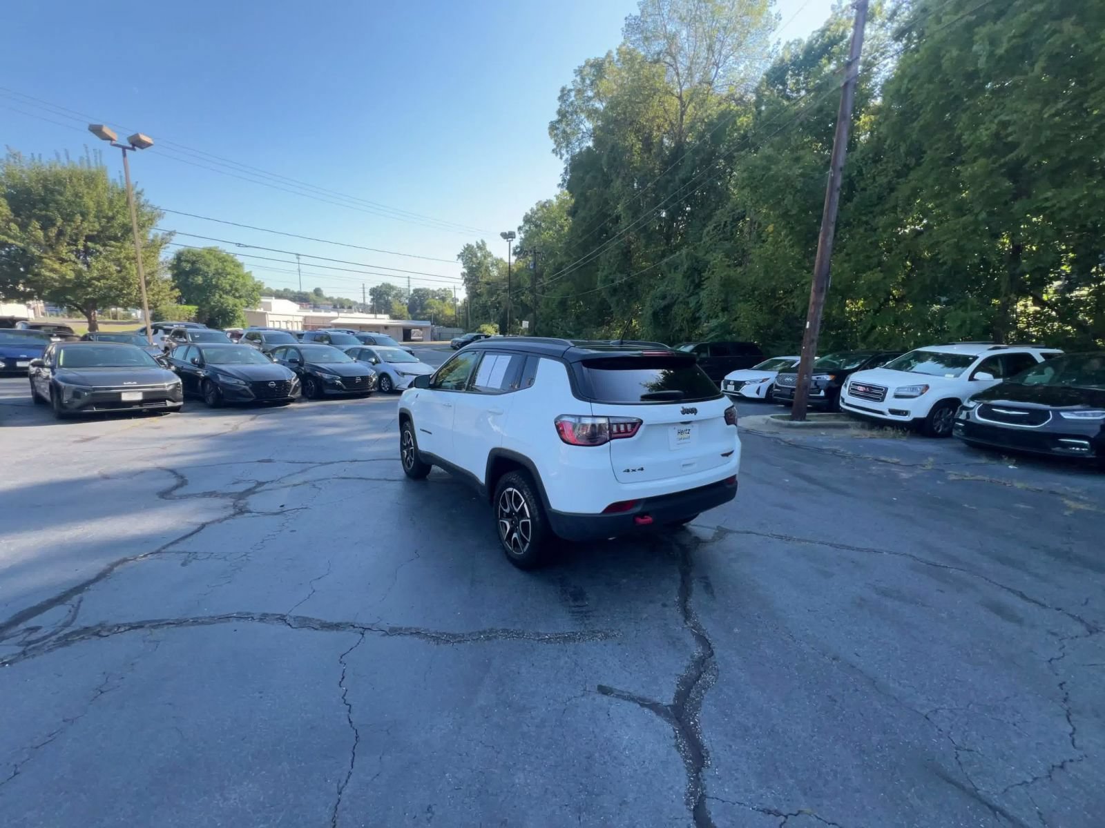 Used 2025 Jeep Compass Trailhawk AWD/4WD image 10