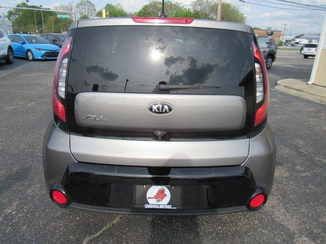 Used 2016 Kia Soul + FWD image 7
