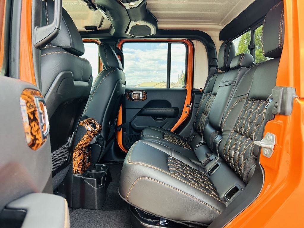 New 2025 Jeep Gladiator Sport w/ Premium Package image 29