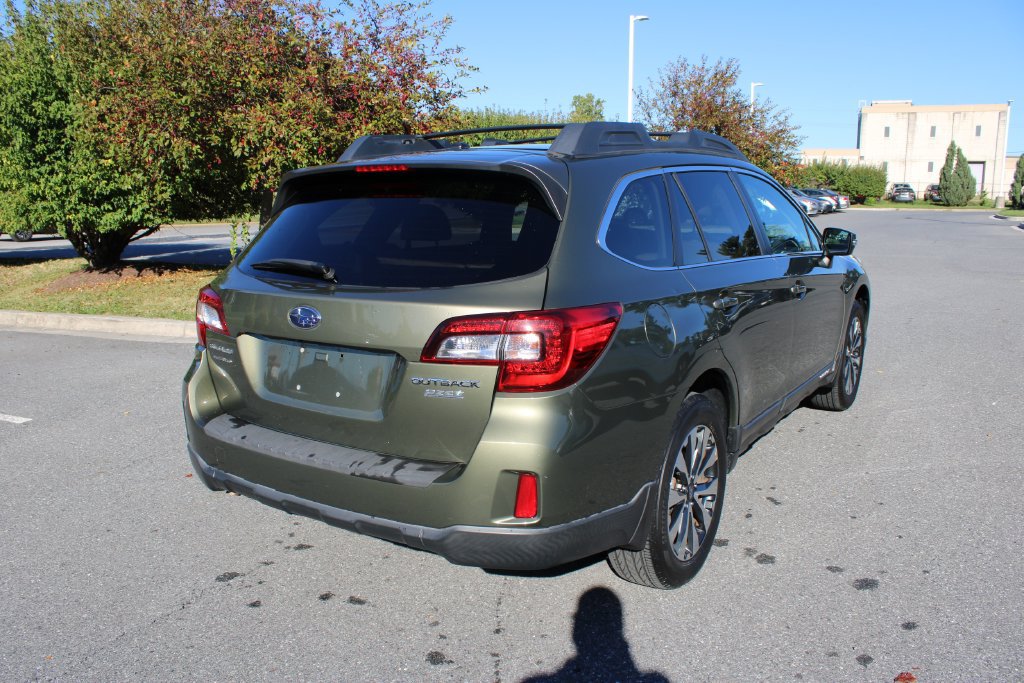 Used 2015 Subaru Outback 2.5i Limited AWD/4WD image 9