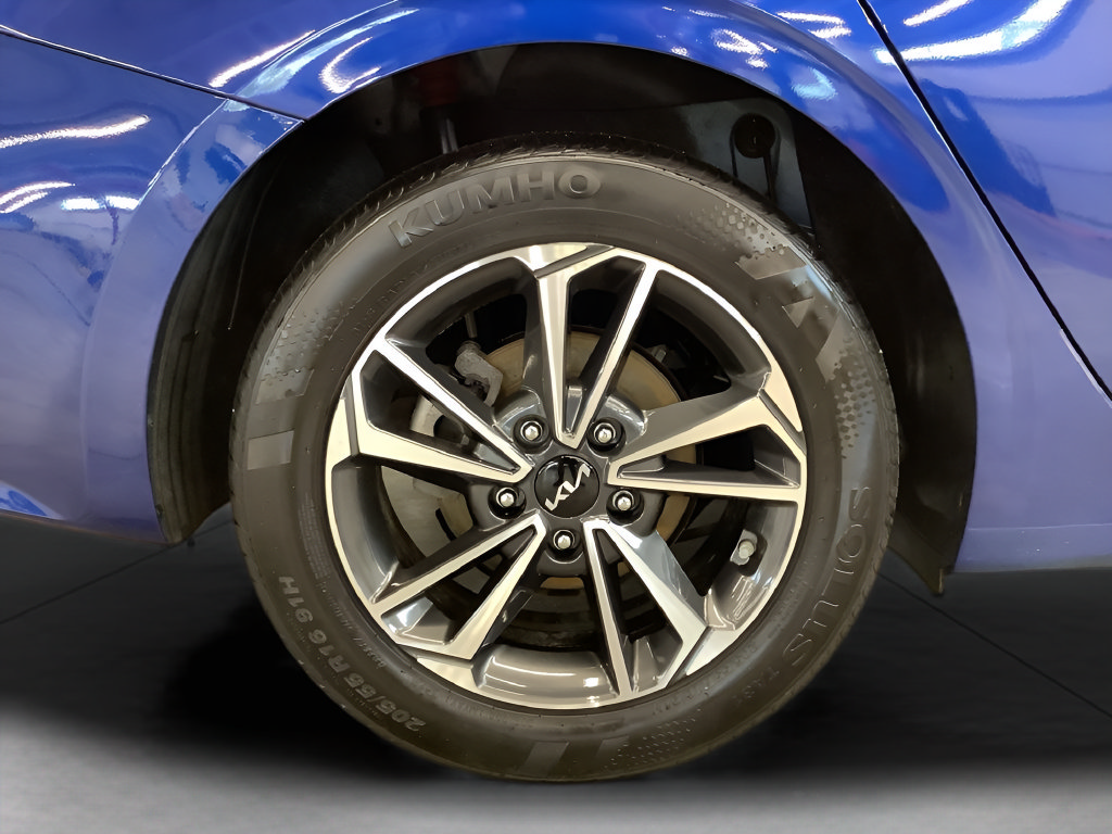 Certified 2024 Kia Forte LXS FWD image 26