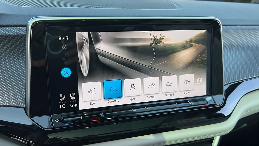 New 2026 Volkswagen Atlas Cross Sport SEL Premium R-Line image 25