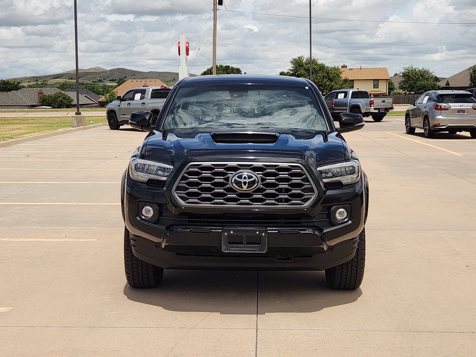 Used 2023 Toyota Tacoma TRD Sport w/ Technology Package RWD image 6