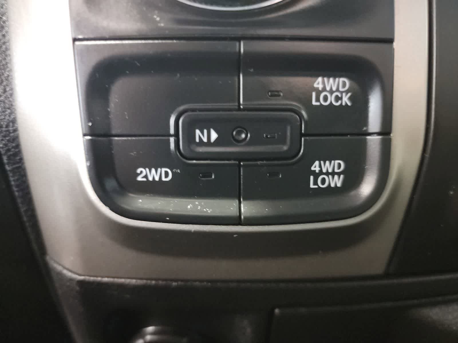 Used 2019 RAM 1500 Classic SLT AWD/4WD image 22
