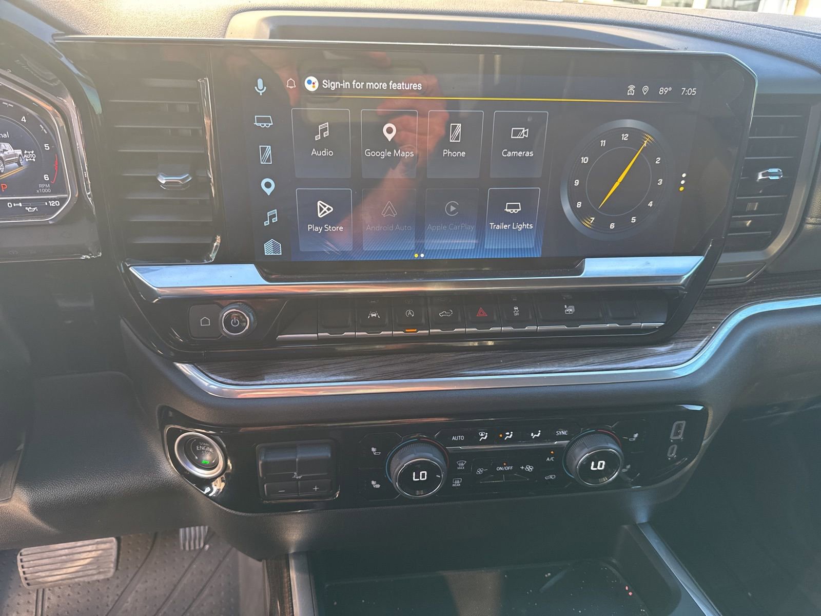 Used 2025 Chevrolet Silverado 1500 RST w/ Rally Edition AWD/4WD image 14