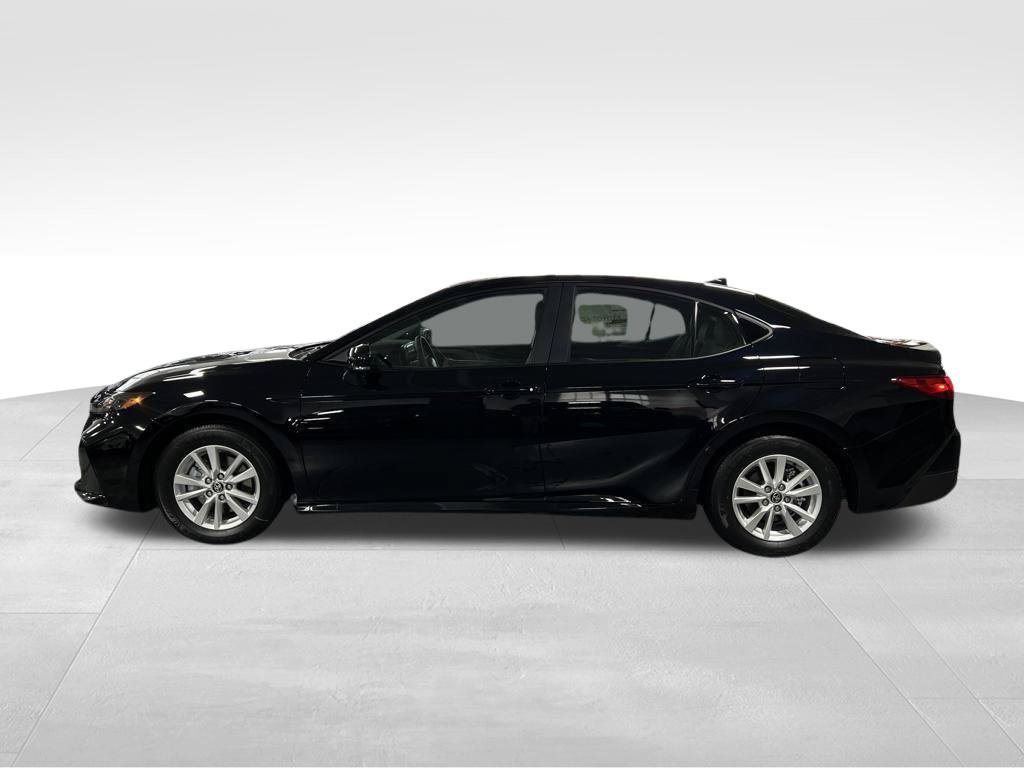 New 2026 Toyota Camry LE FWD image 2