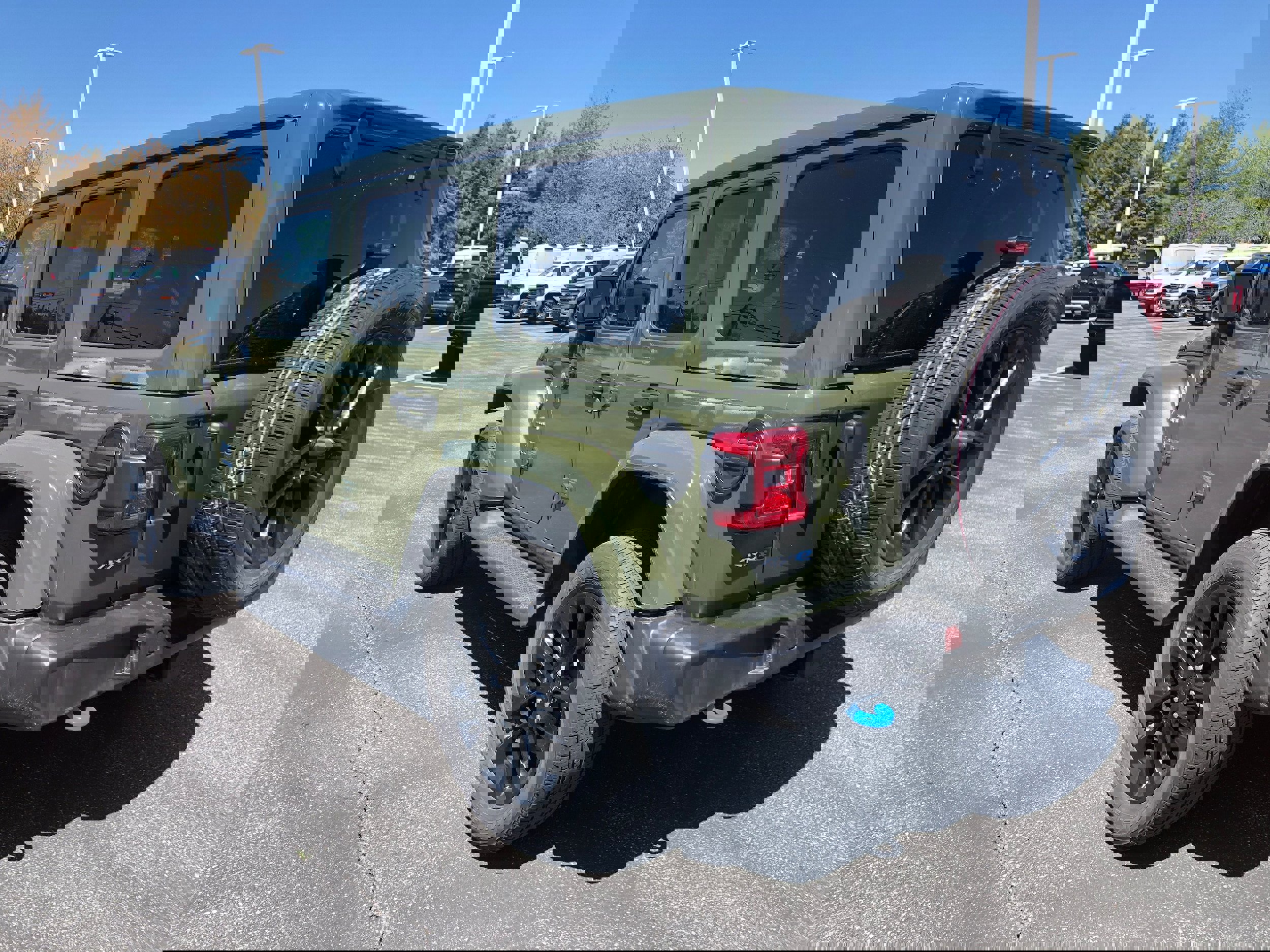 Used 2021 Jeep Wrangler Unlimited Sahara w/ Cold Weather Group image 3