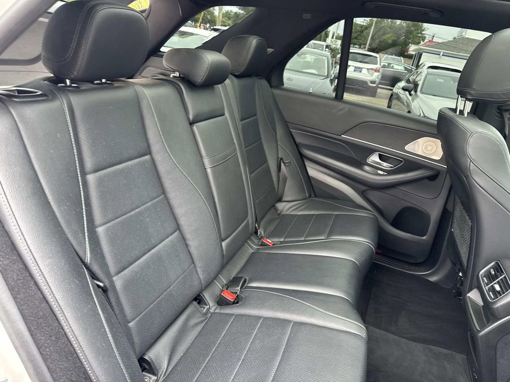 Used 2021 Mercedes-Benz GLE 350 w/ Premium Package image 10