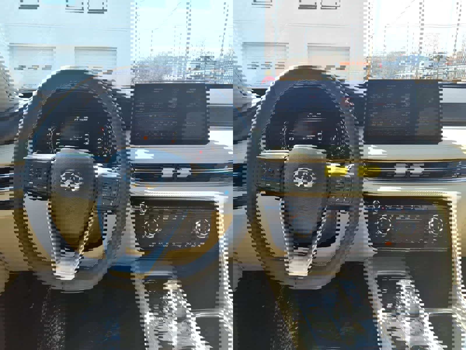 Certified 2023 INFINITI QX60 Sensory w/ Cargo Package AWD/4WD image 16