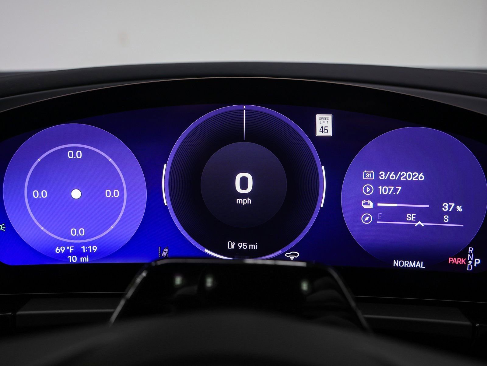 New 2026 Porsche Macan 4 Electric image 34