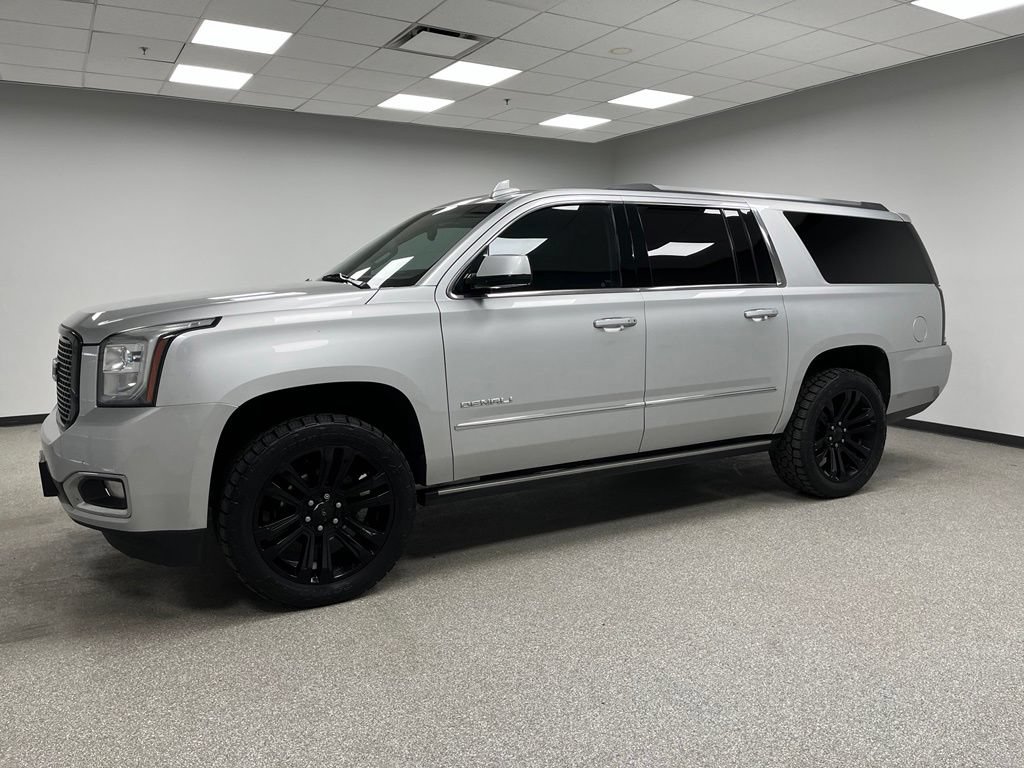 Used 2017 GMC Yukon XL Denali w/ Open Road Package AWD/4WD image 6