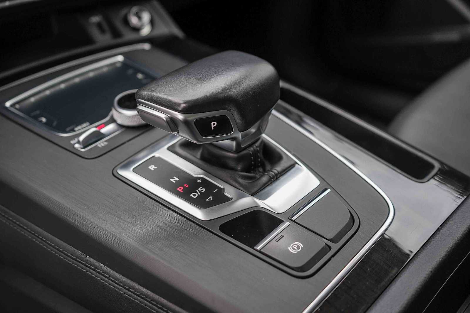 Used 2020 Audi Q5 2.0T Premium Plus w/ Premium Plus Package AWD/4WD image 29