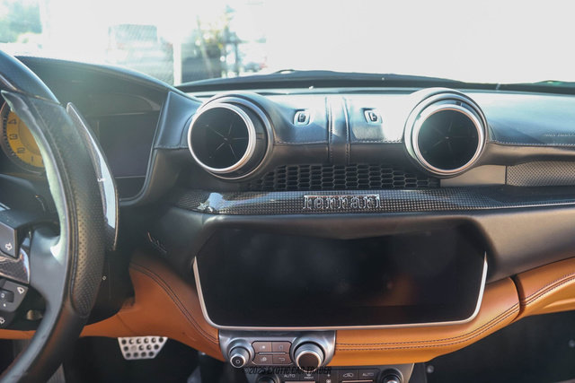 Used 2019 Ferrari Portofino image 36