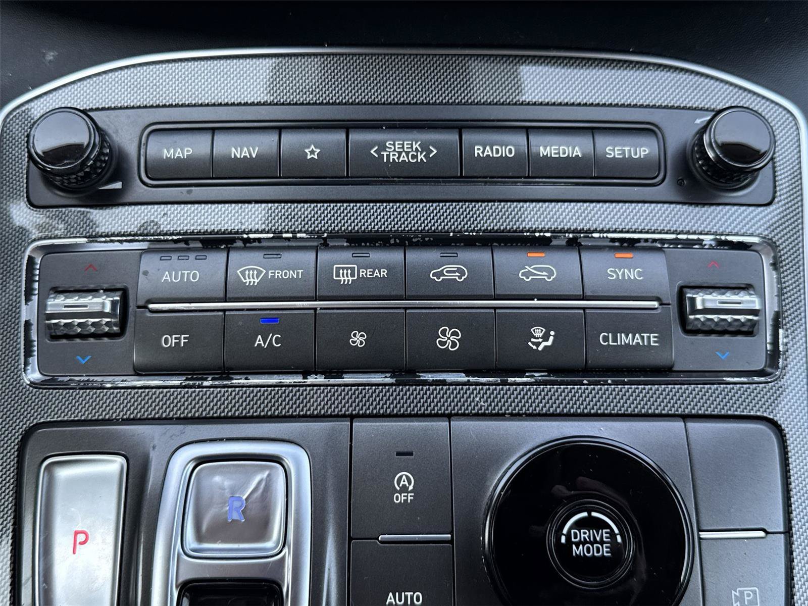 Used 2022 Hyundai Santa Fe SEL w/ Convenience + Premium Package FWD image 19