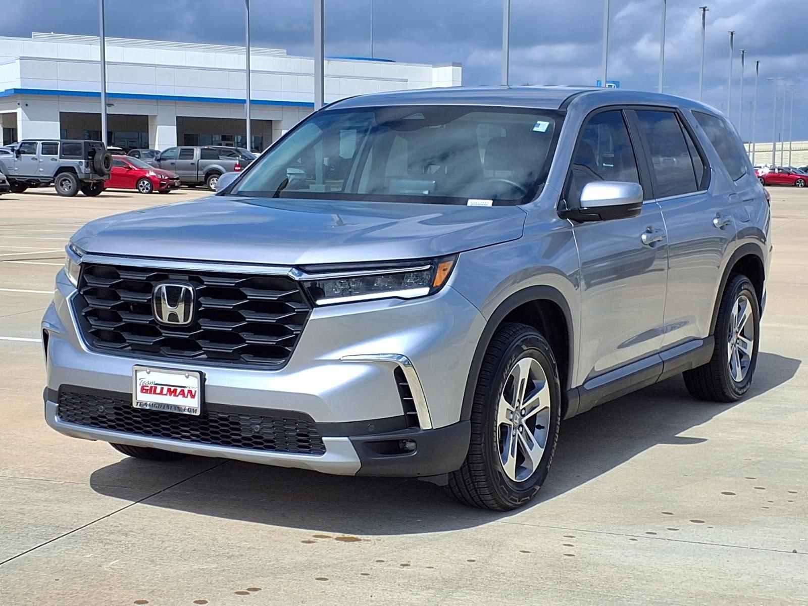 Used 2025 Honda Pilot EX-L image 4