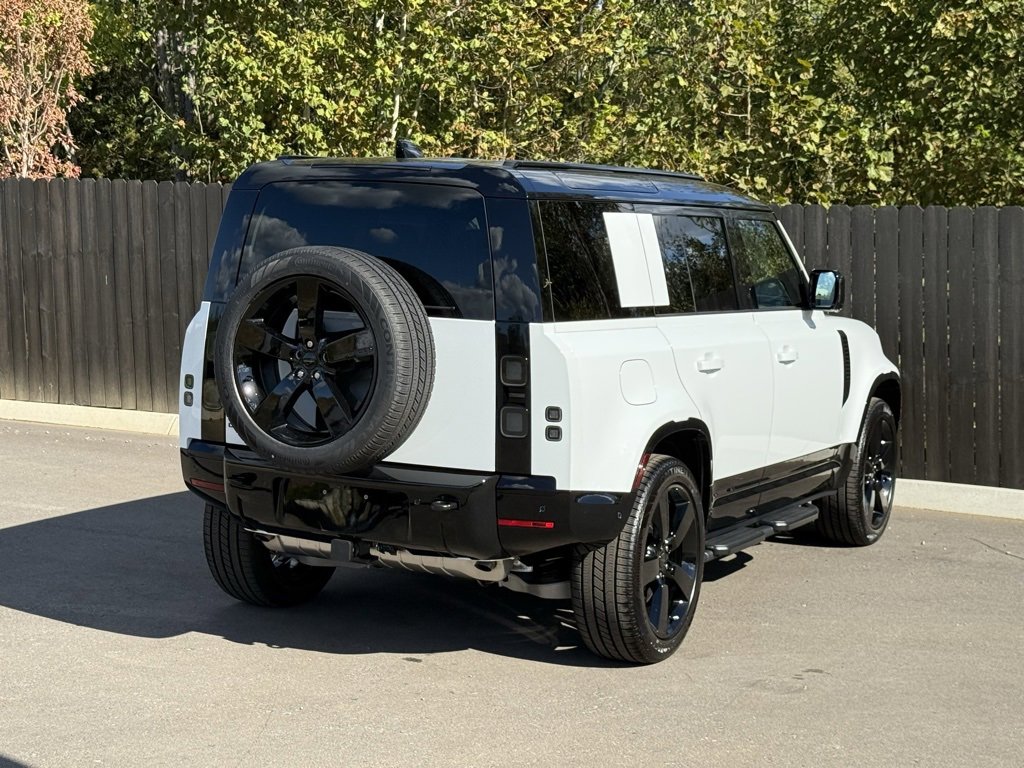 New 2026 Land Rover Defender 110 X-Dynamic SE image 6