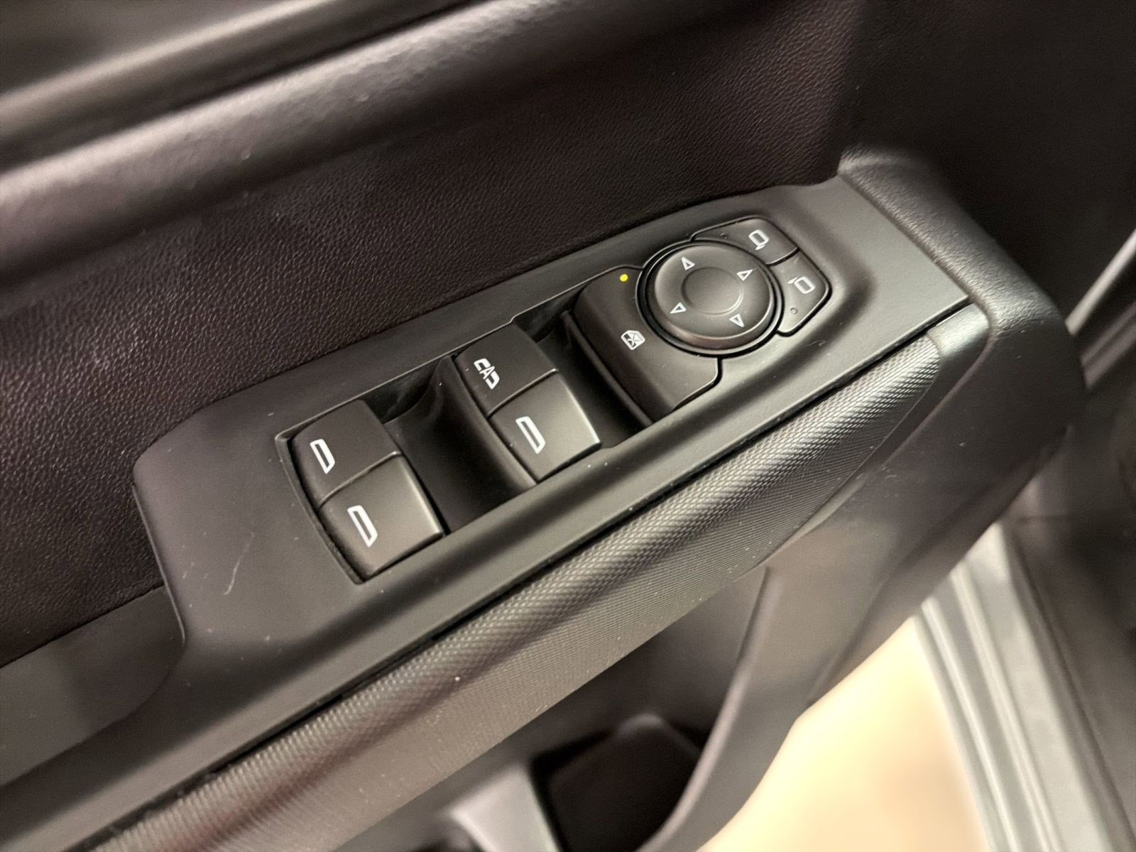 Used 2025 Chevrolet Silverado 1500 Custom AWD/4WD image 11