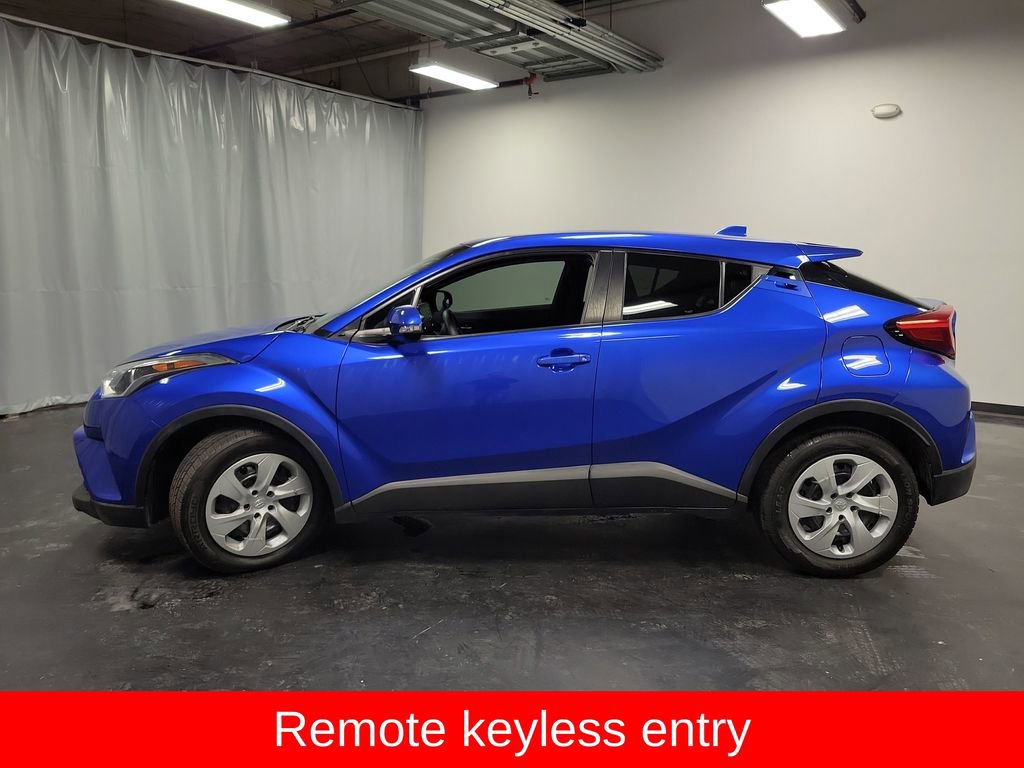 Used 2019 Toyota C-HR LE image 5