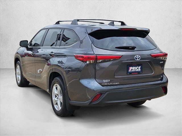 Used 2023 Toyota Highlander LE image 7