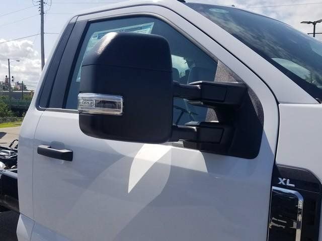 New 2026 Ford F550 4x4 Regular Cab Super Duty image 7
