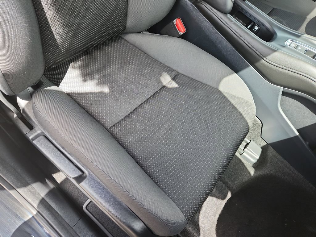 Used 2021 Honda HR-V LX image 16